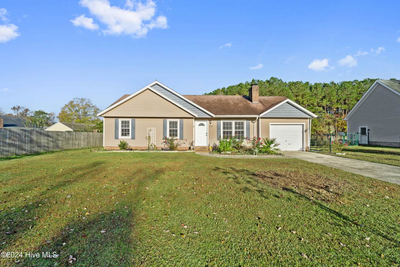 608 Mallard Drive - Photo 1