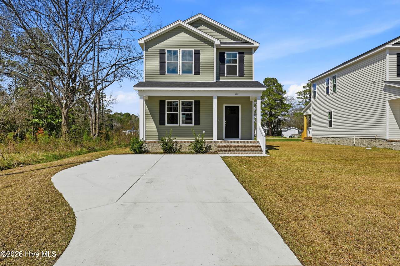 706 Hayes Street - Photo 1