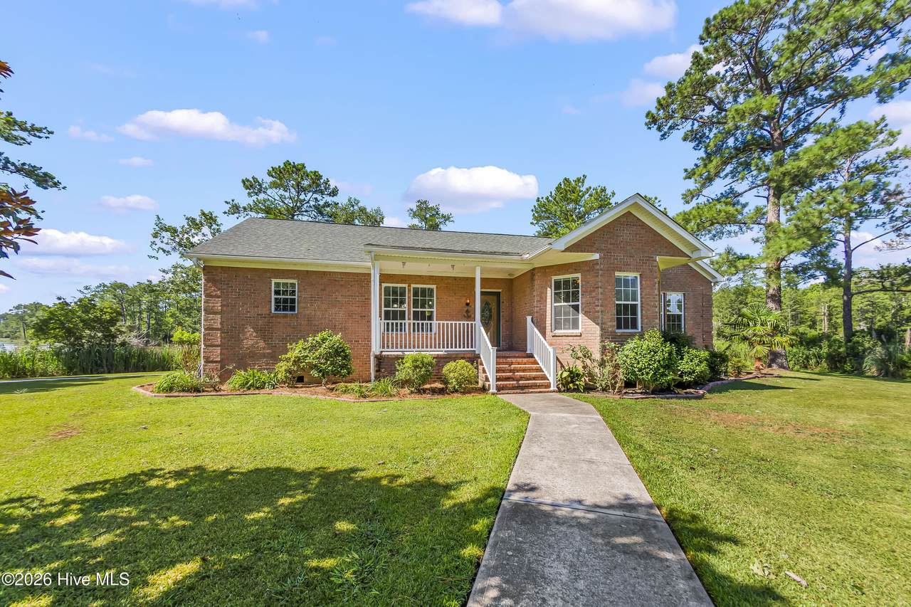 201 Trawler Lane - Photo 1
