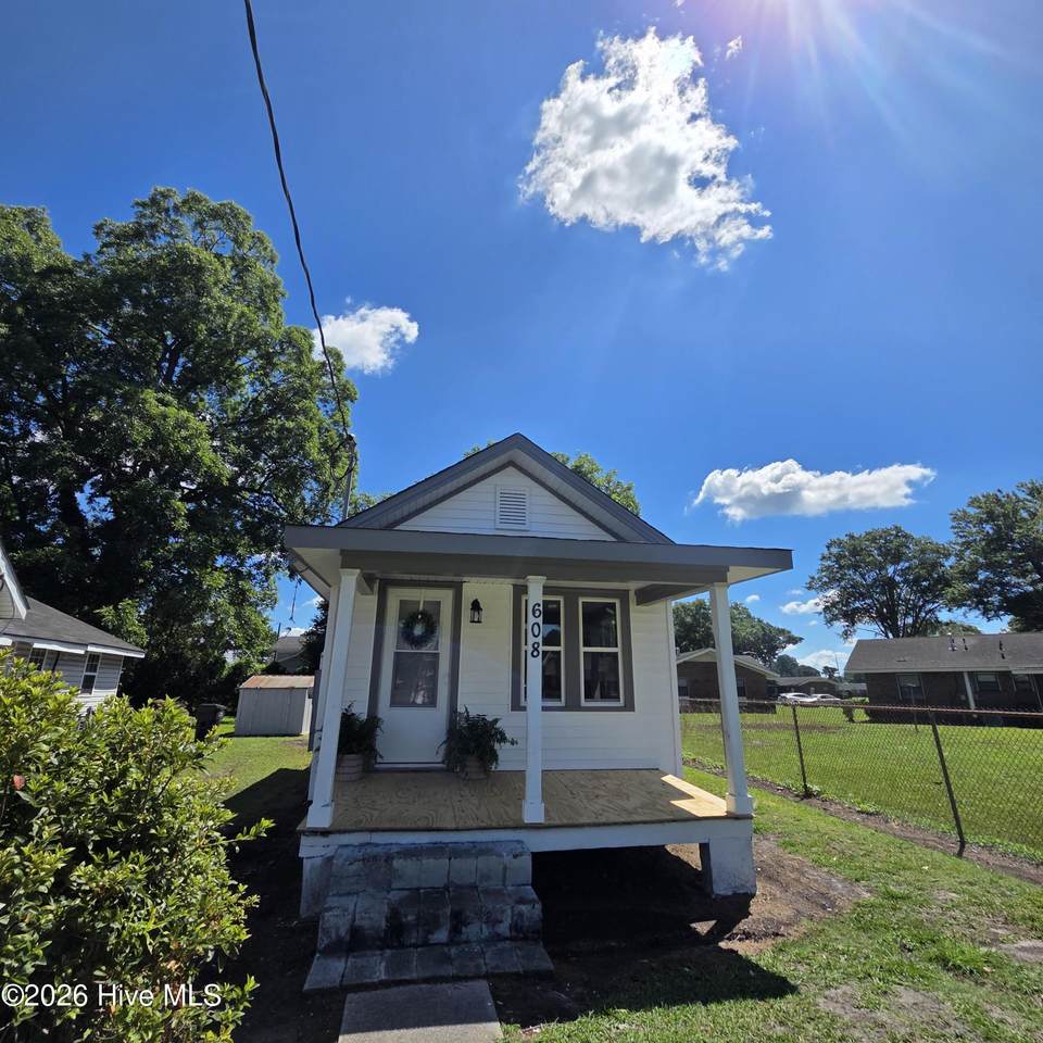 608 Parsonage Street - Photo 1