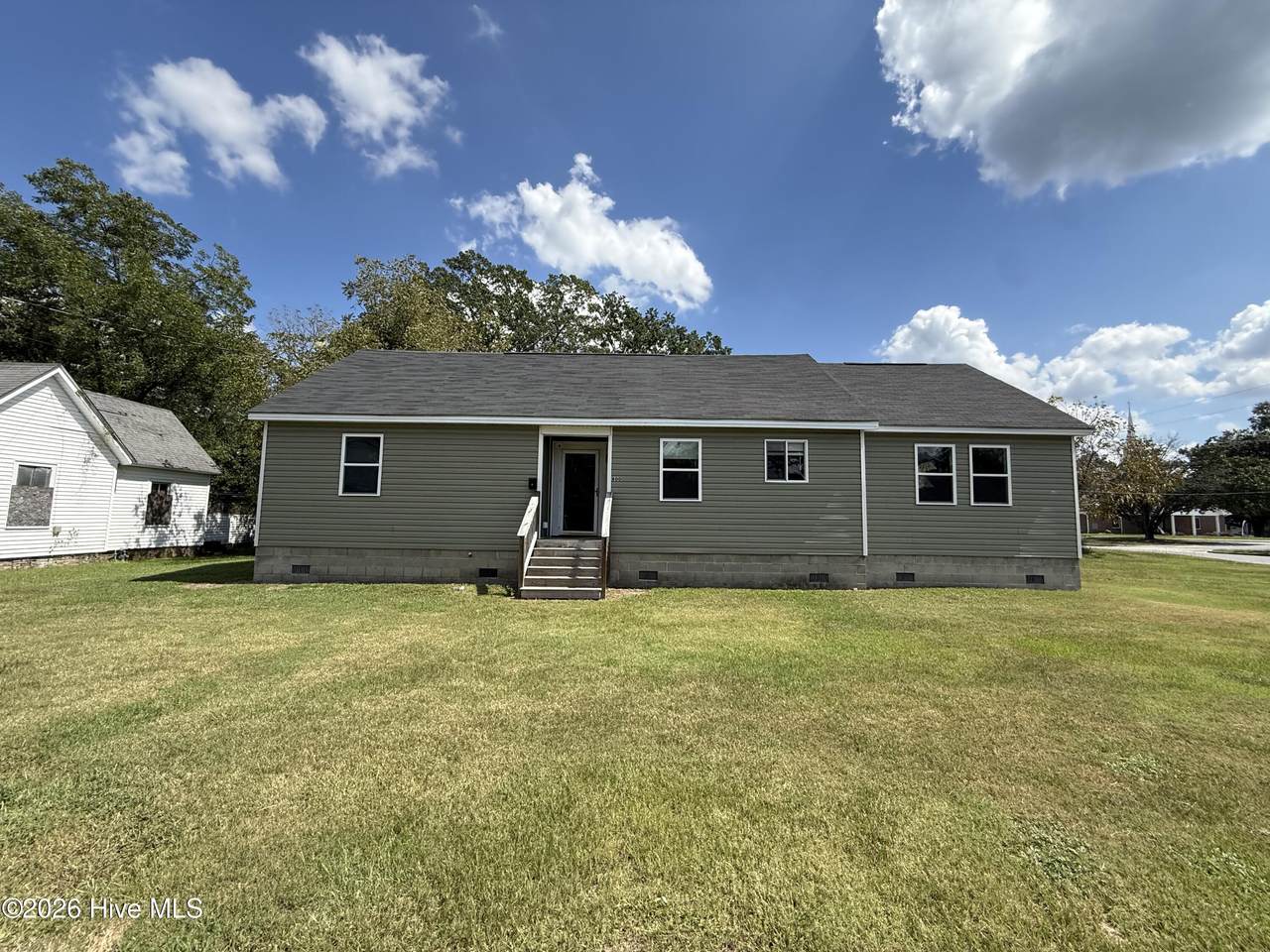 800 Gordon Street - Photo 1