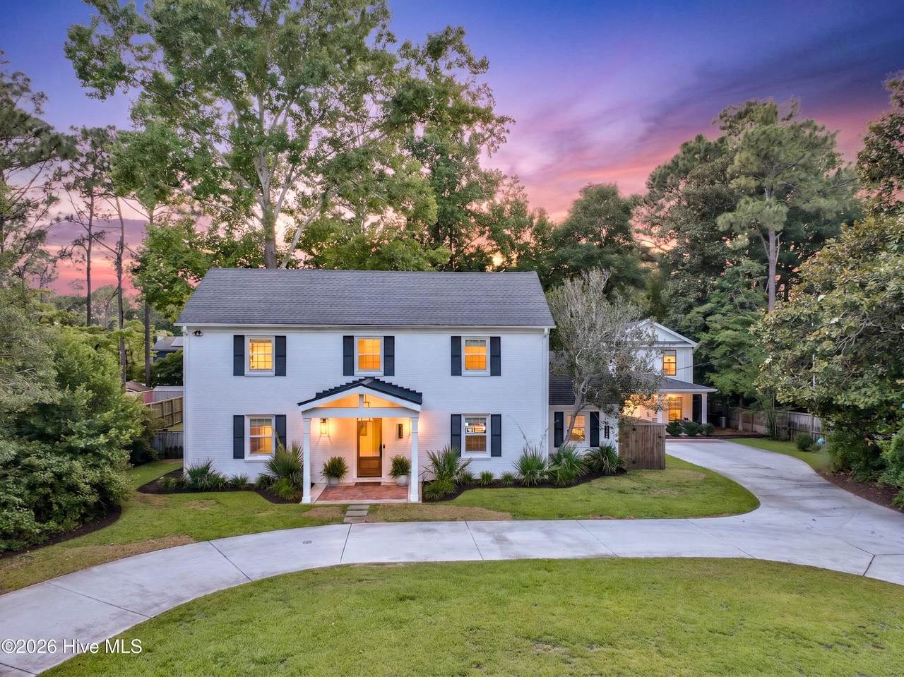 2309 Lynnwood Drive - Photo 1