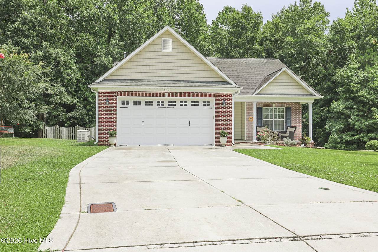 109 Foxberry Place - Photo 1