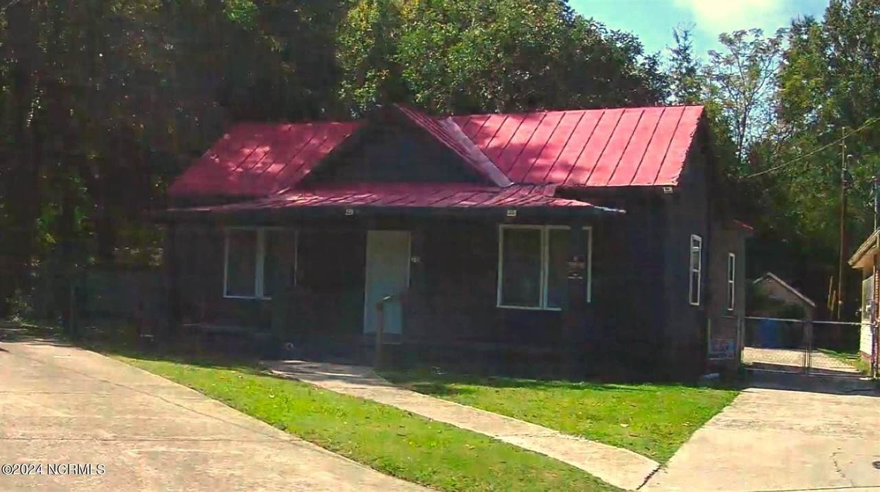 310 Finch Street - Photo 1