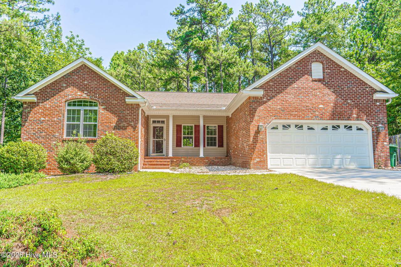 4 Carson Way - Photo 1