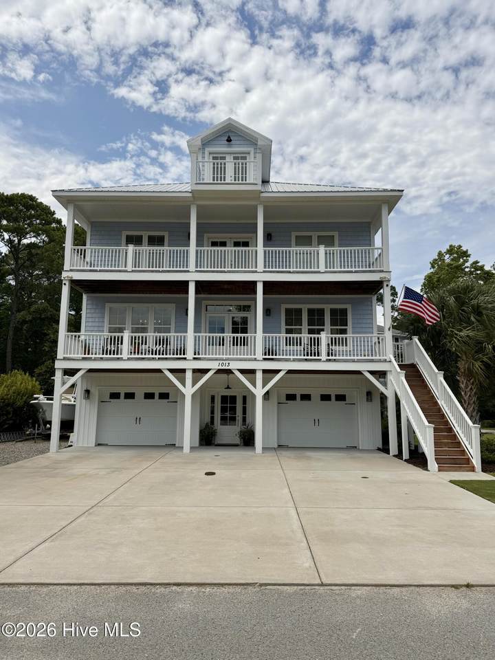1013 Saltspray Lane - Photo 1
