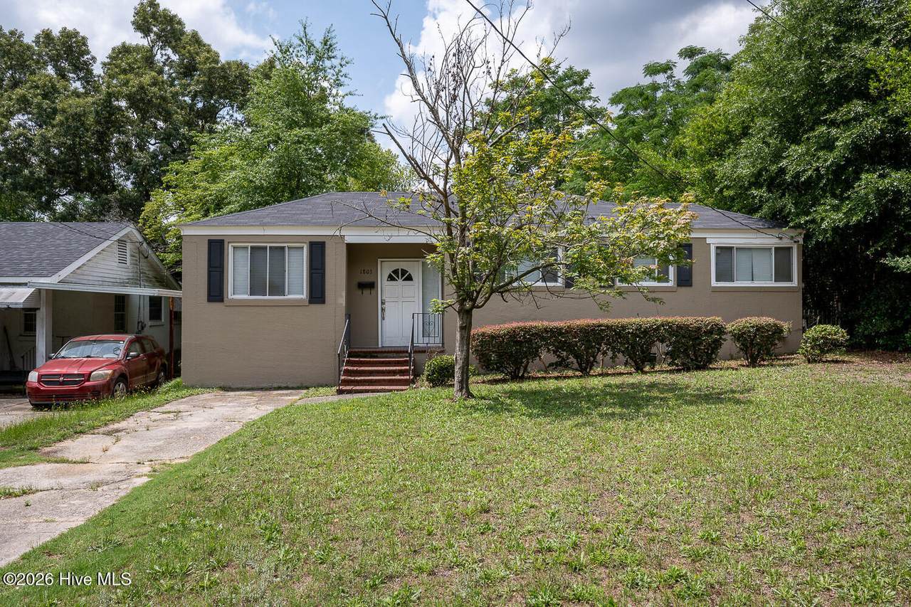 1803 Heath Street - Photo 1