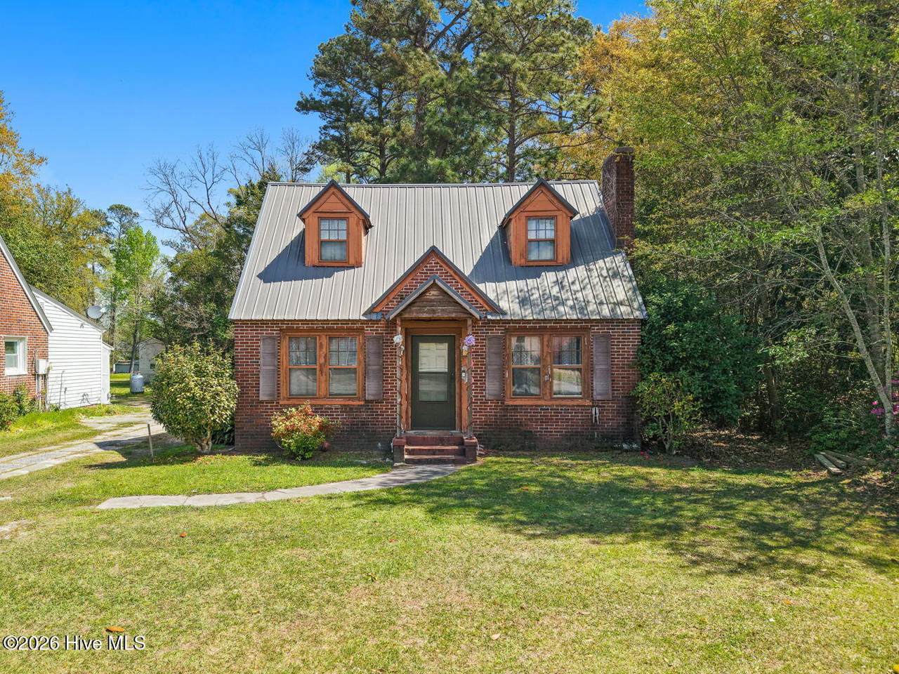 409 Hickman Road - Photo 1