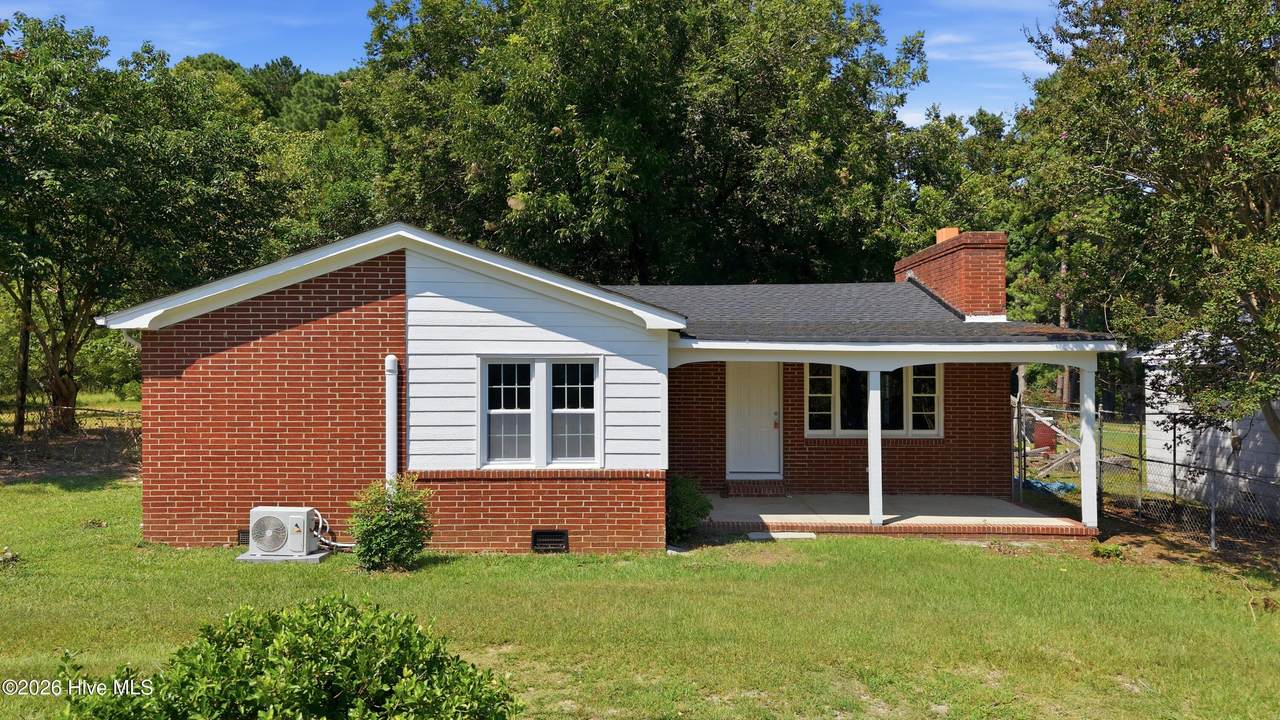 901 Nash Street - Photo 1