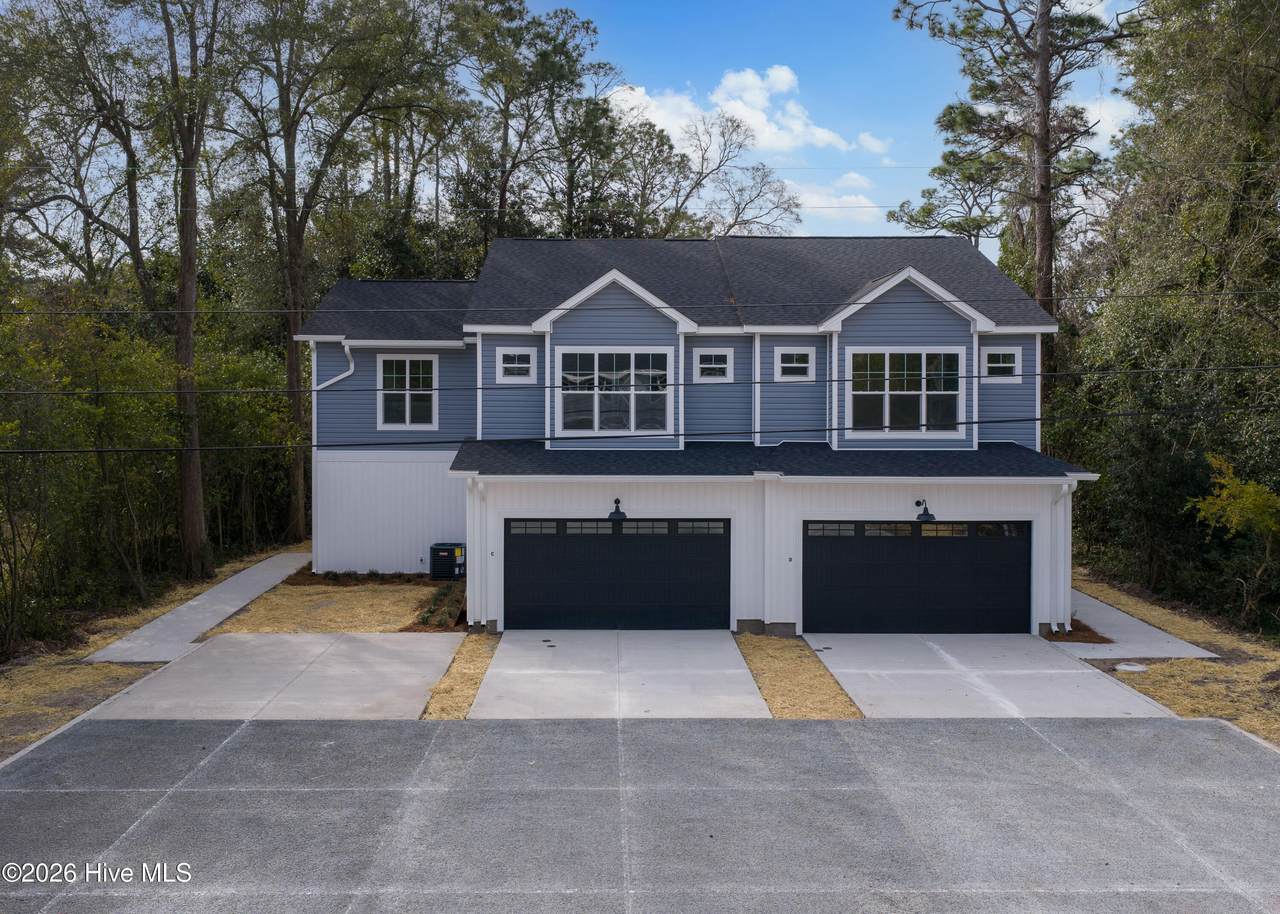 4926 Oleander Drive - Photo 1