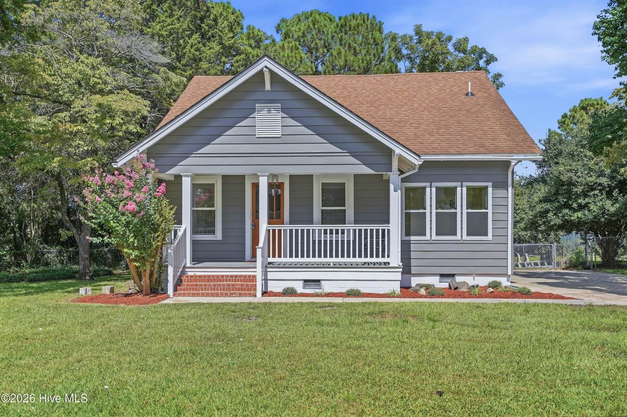 1708 Lucerne Way - Photo 1