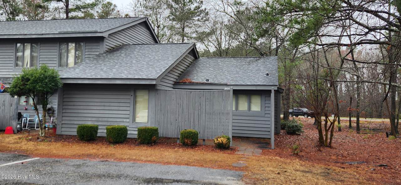 1904 Sherbrooke Circle - Photo 1