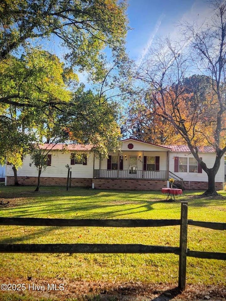 723 Broad Street - Photo 1