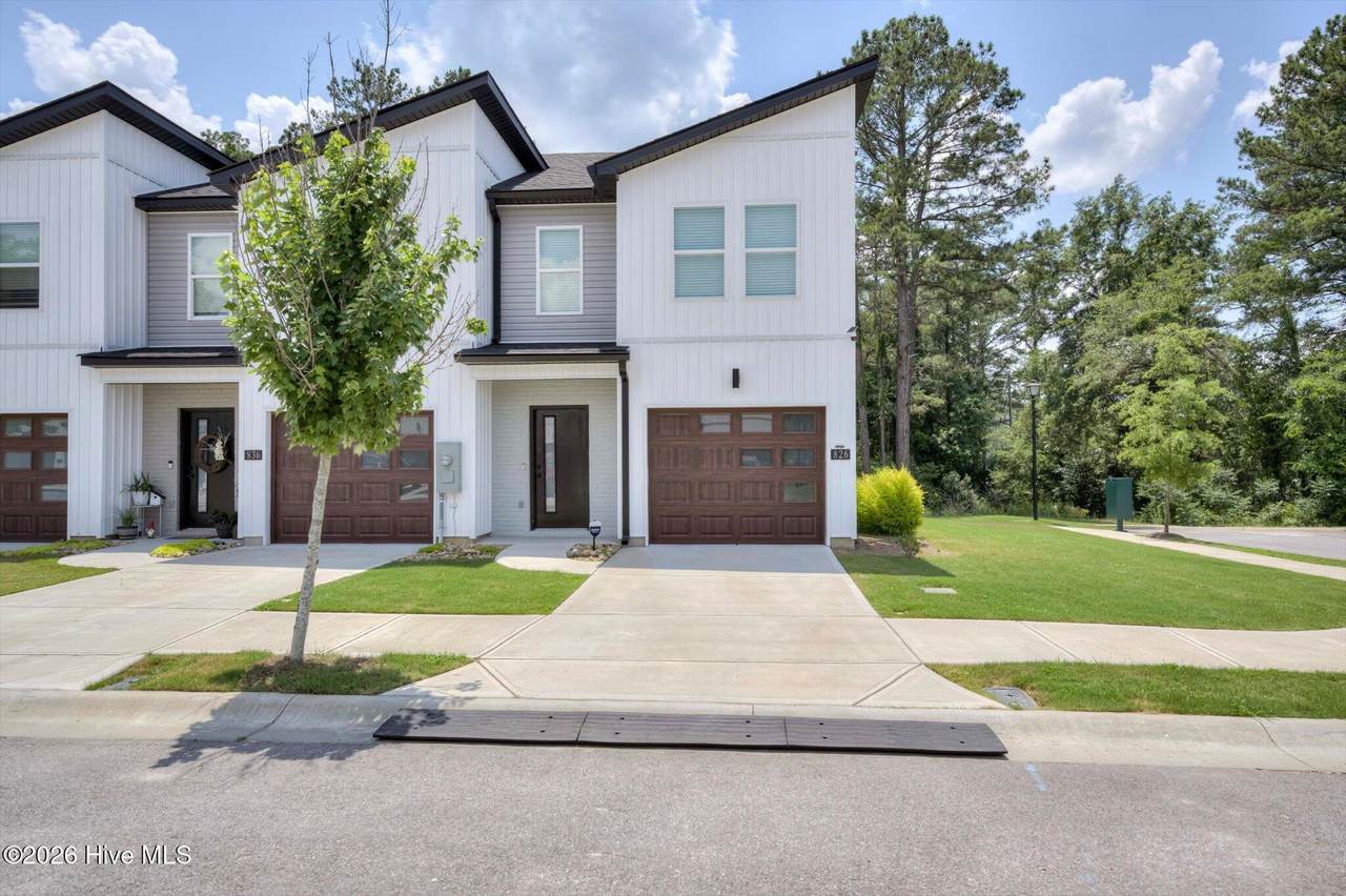 826 Felix Way - Photo 1