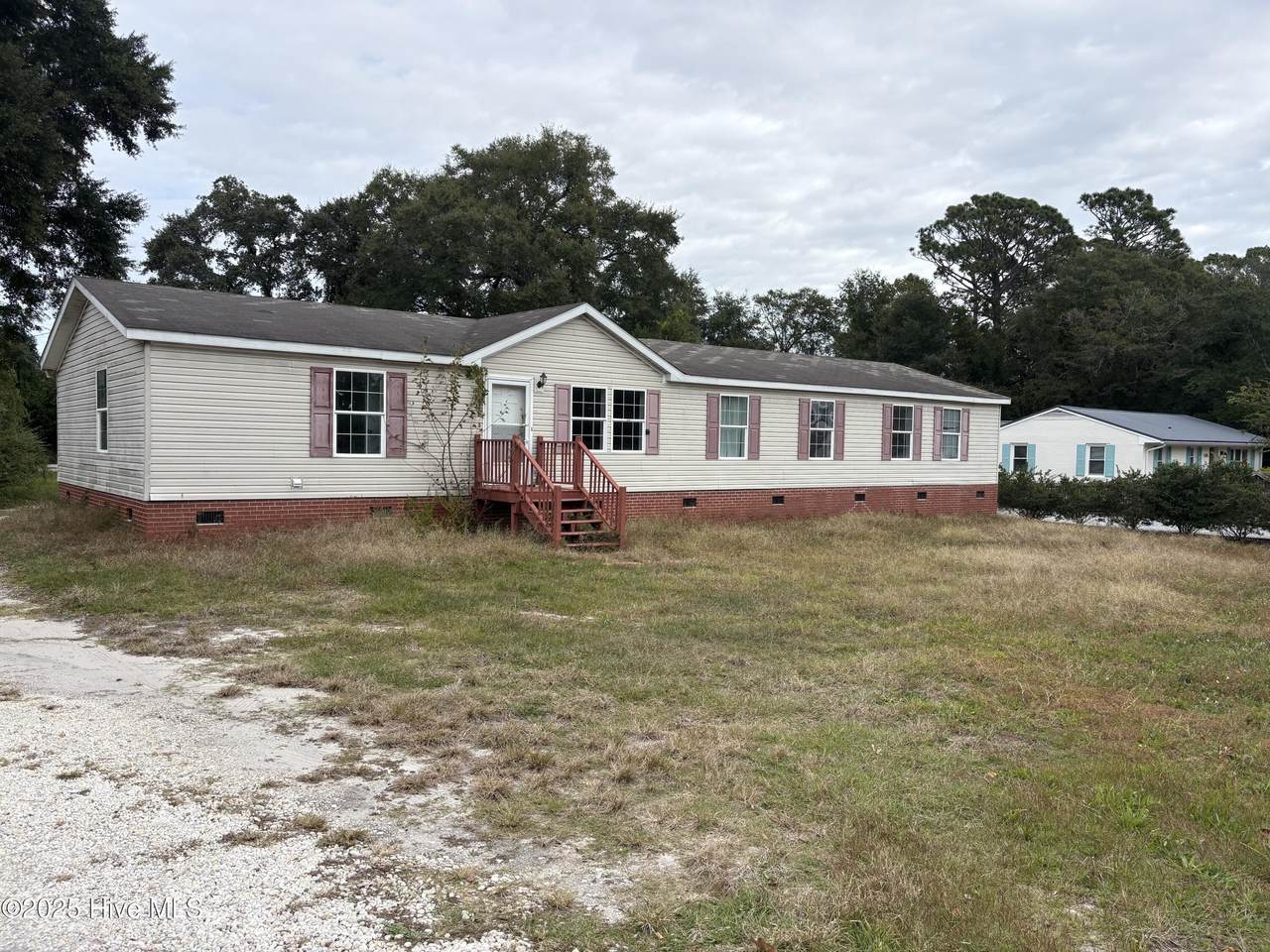 5013 Oleander Drive - Photo 1