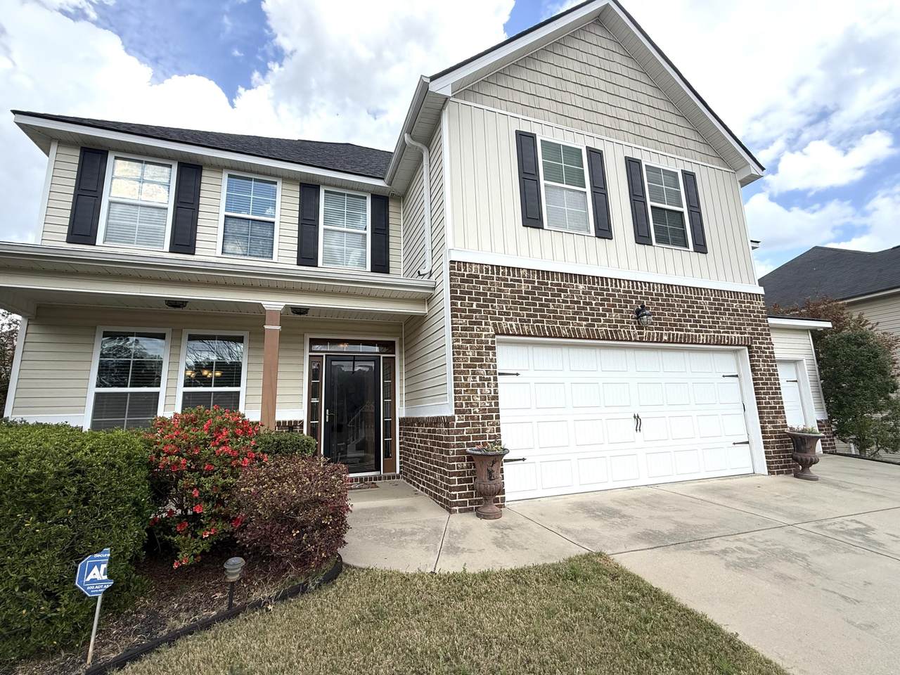 214 Kickham Lane - Photo 1