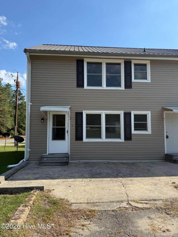 318 Westview Loop - Photo 1