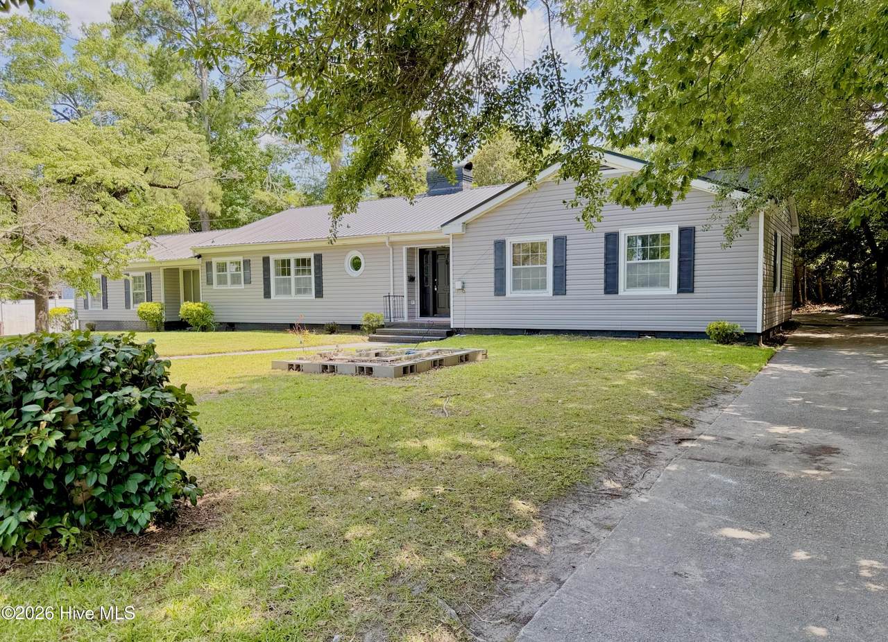 403 Wilson Avenue - Photo 1