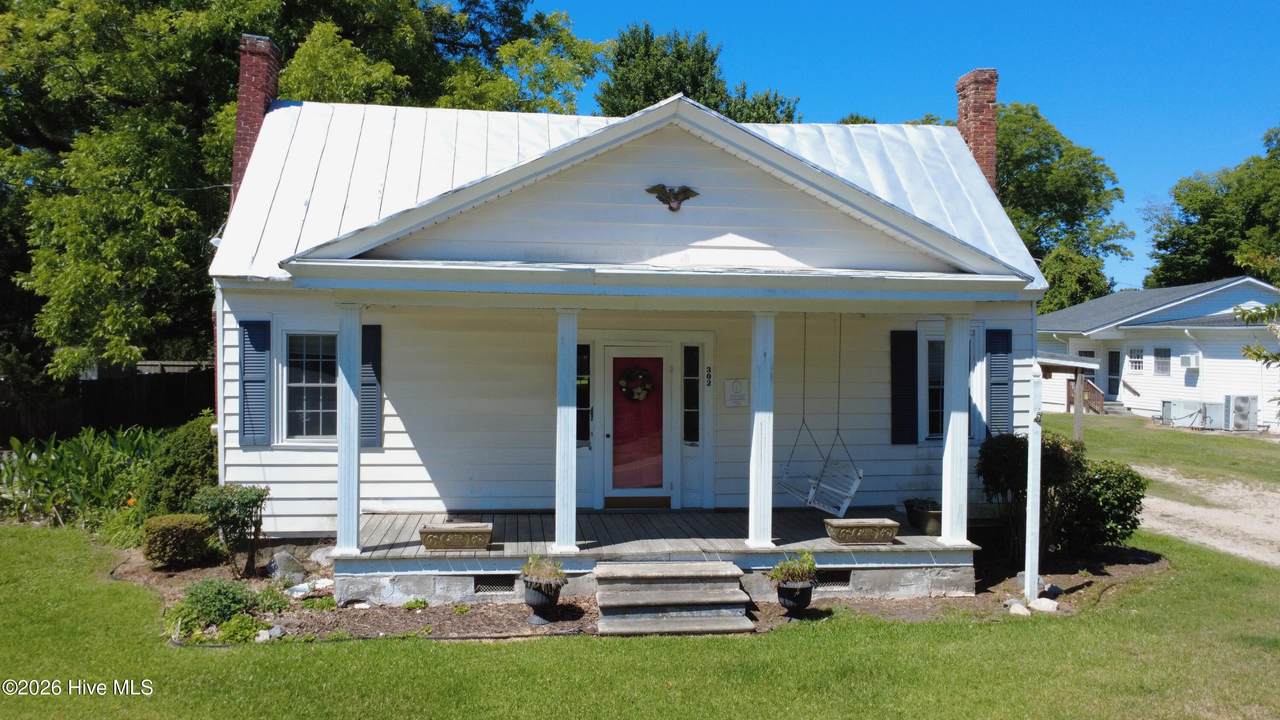302 Front Street - Photo 1