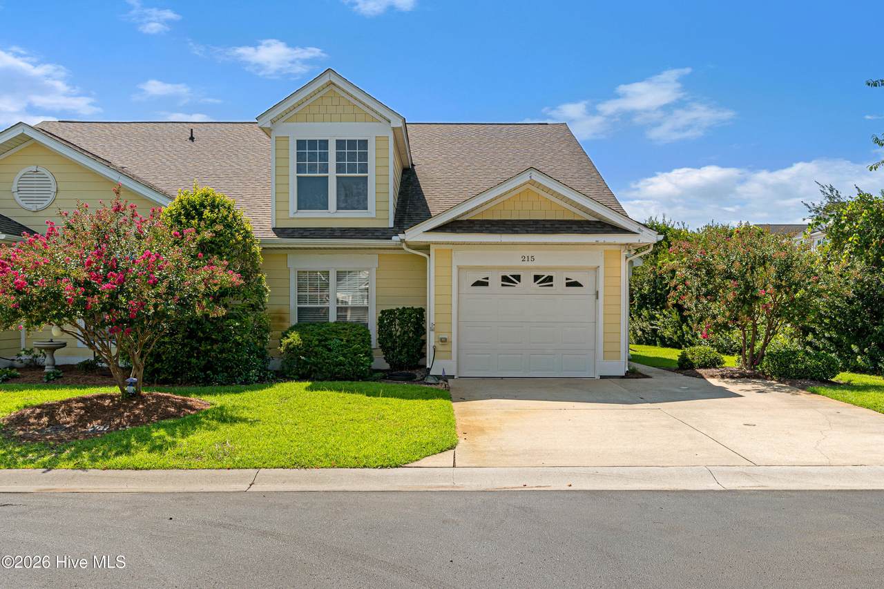 215 Diamond Cove - Photo 1