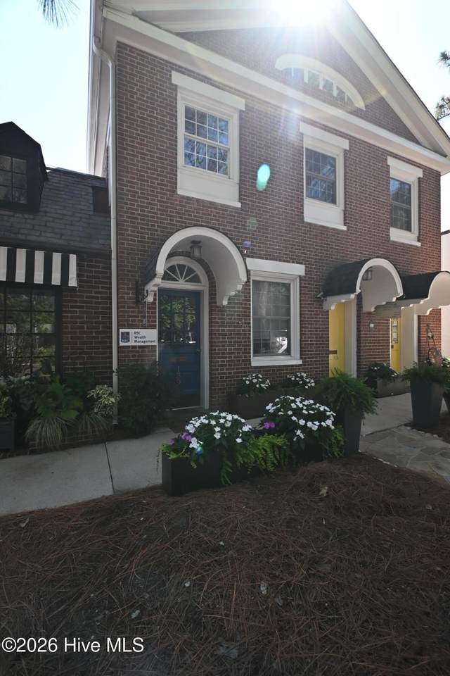 139 Pennsylvania Avenue - Photo 1