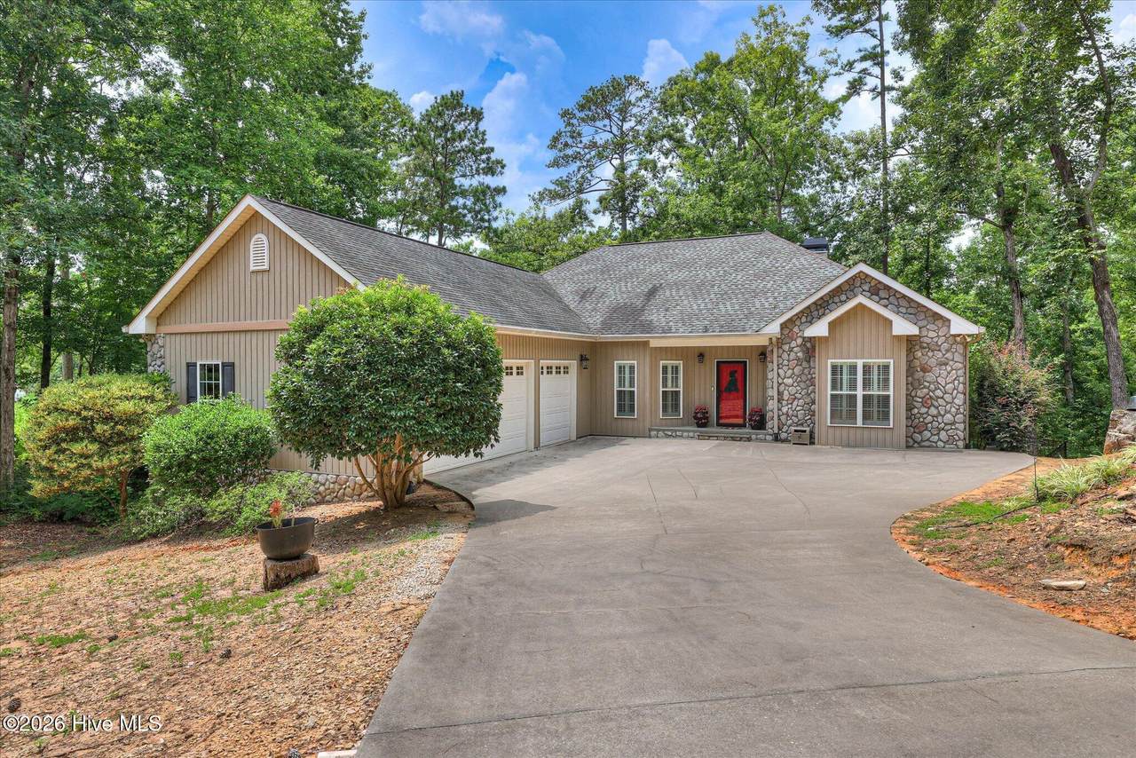 207 Rolland Place - Photo 1