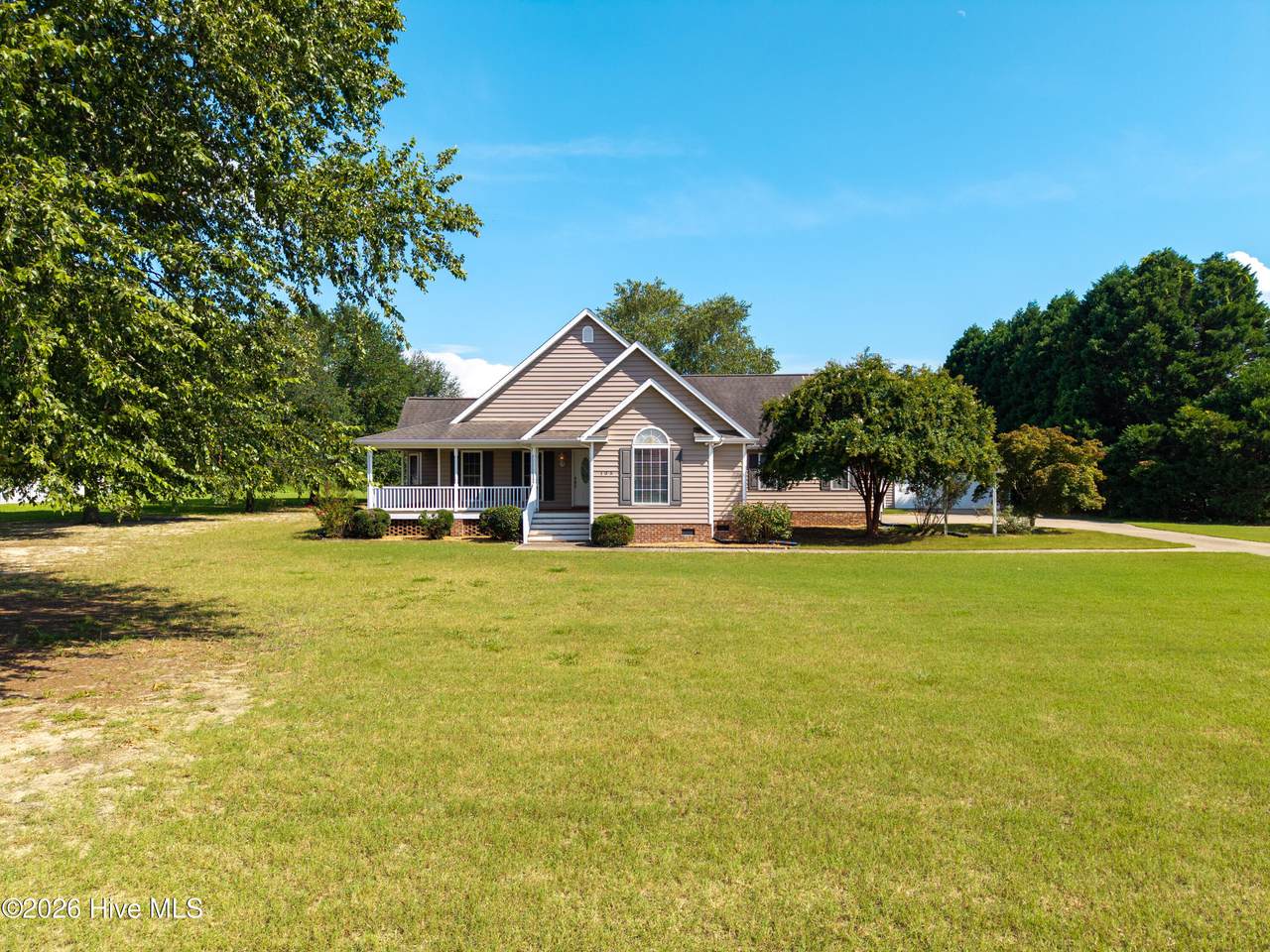 105 Countryside Drive - Photo 1