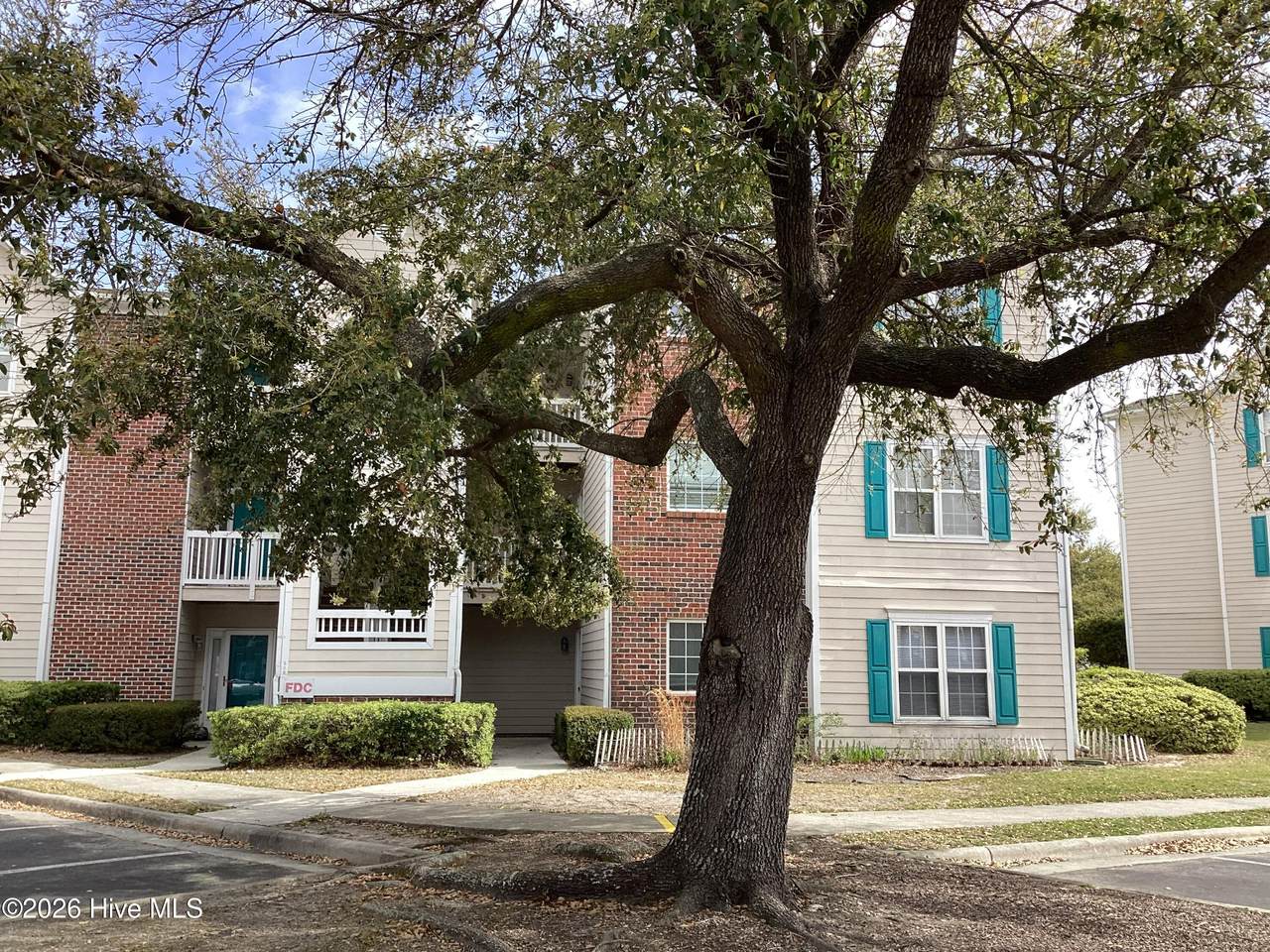 906 Litchfield Way - Photo 1