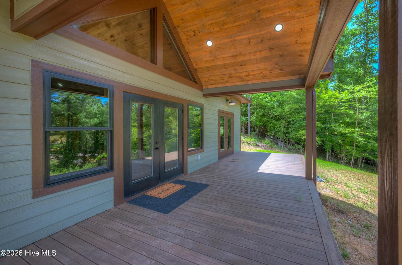 243 Butterball Boulevard - Photo 1