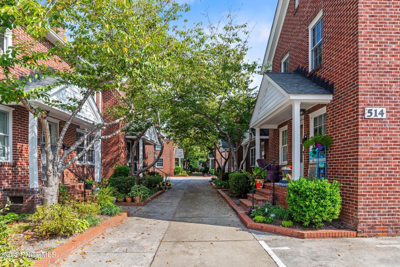 514 Broad Street - Photo 1