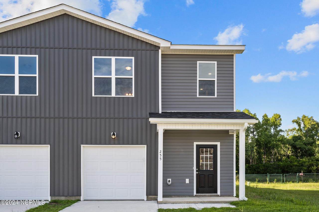 241 Winstead Loop - Photo 1