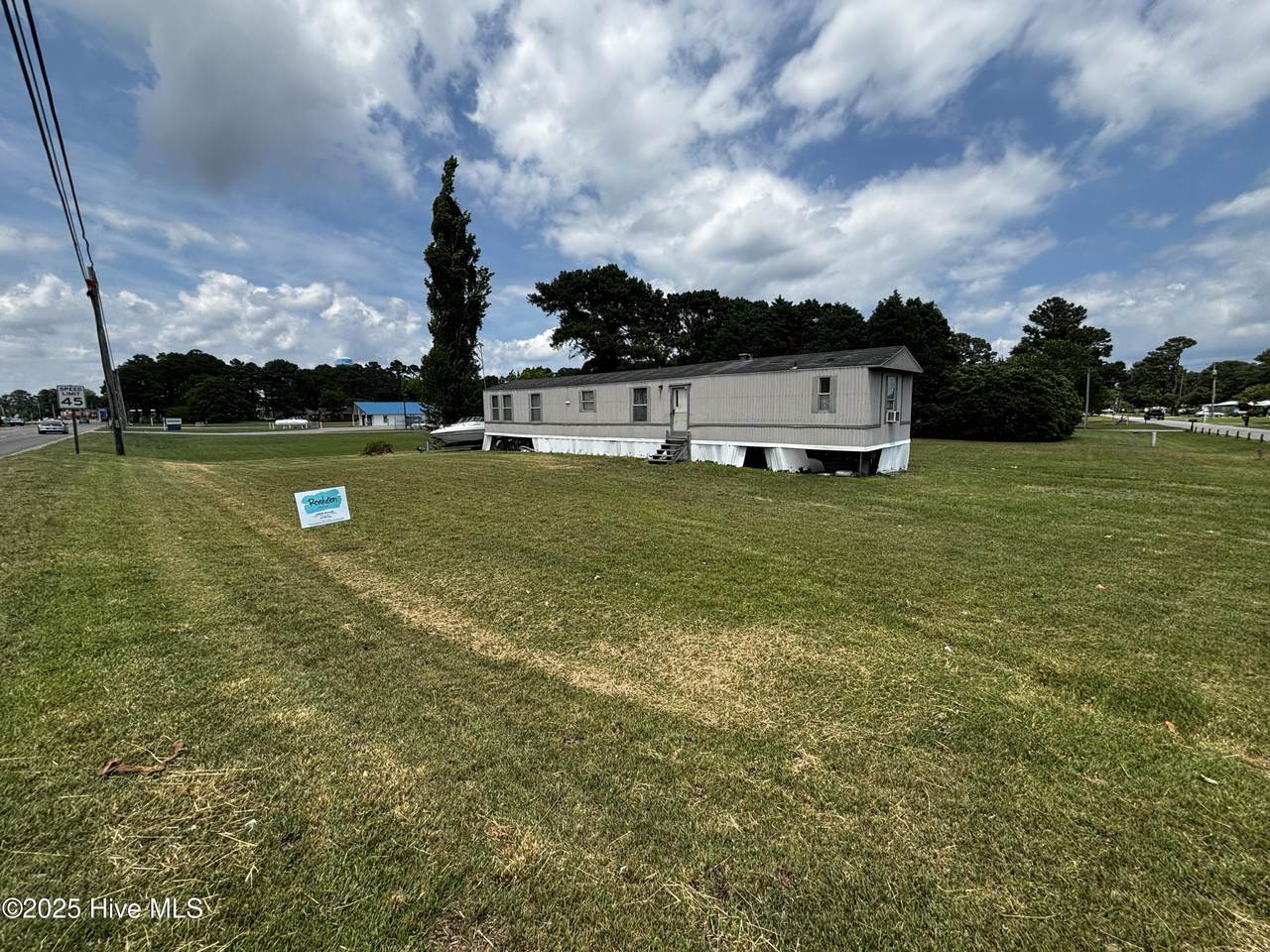 101 Edgewater Drive - Photo 1