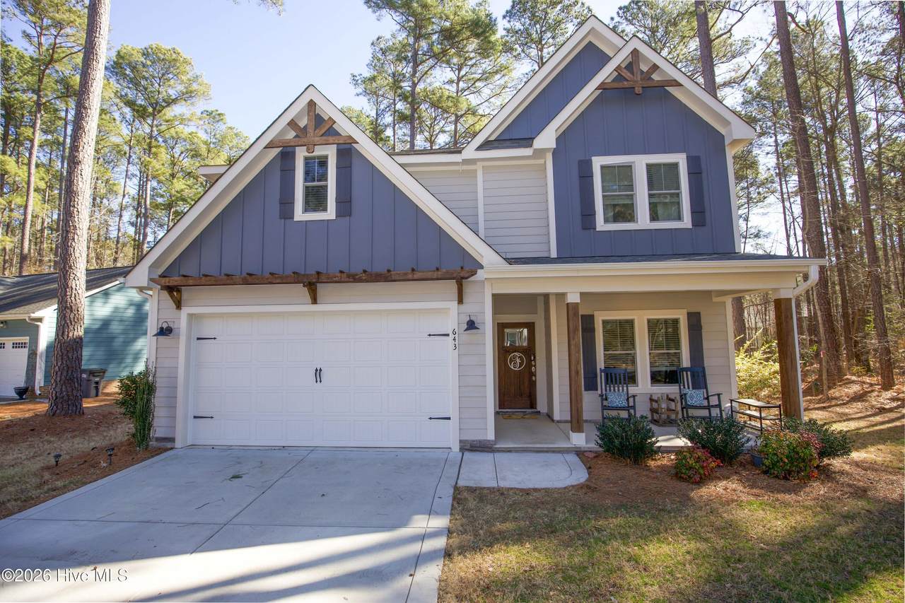 643 Lilac Lane - Photo 1