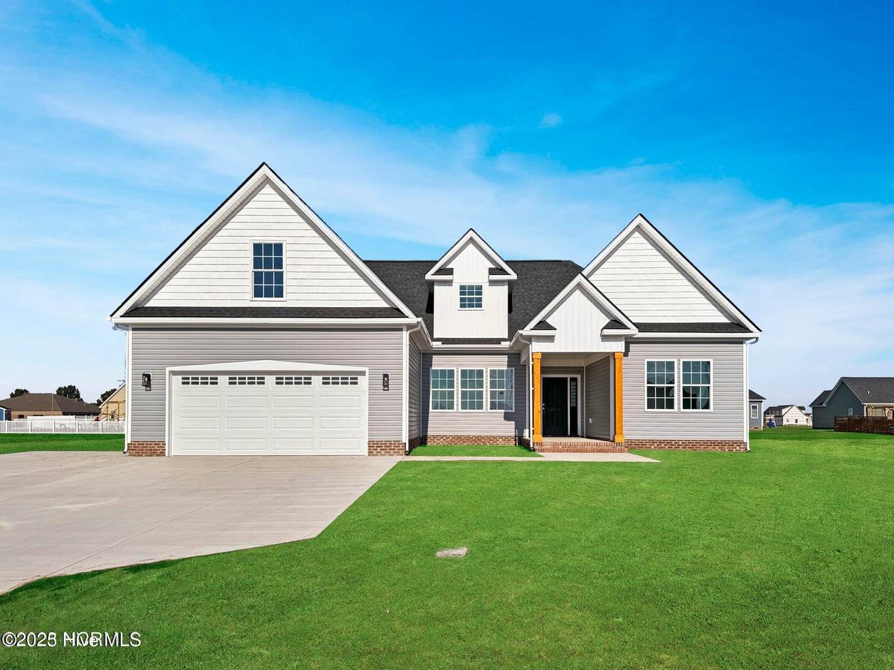 118 Grandview Drive - Photo 1