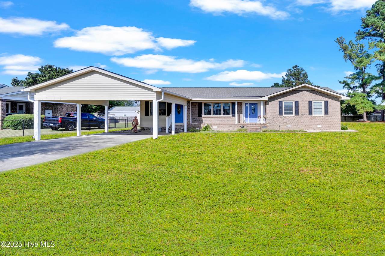 303 Pine Lane - Photo 1