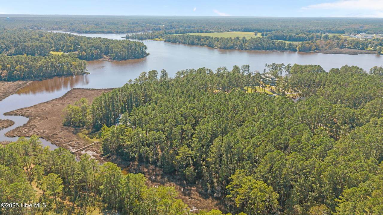 105 Sumter Court - Photo 1