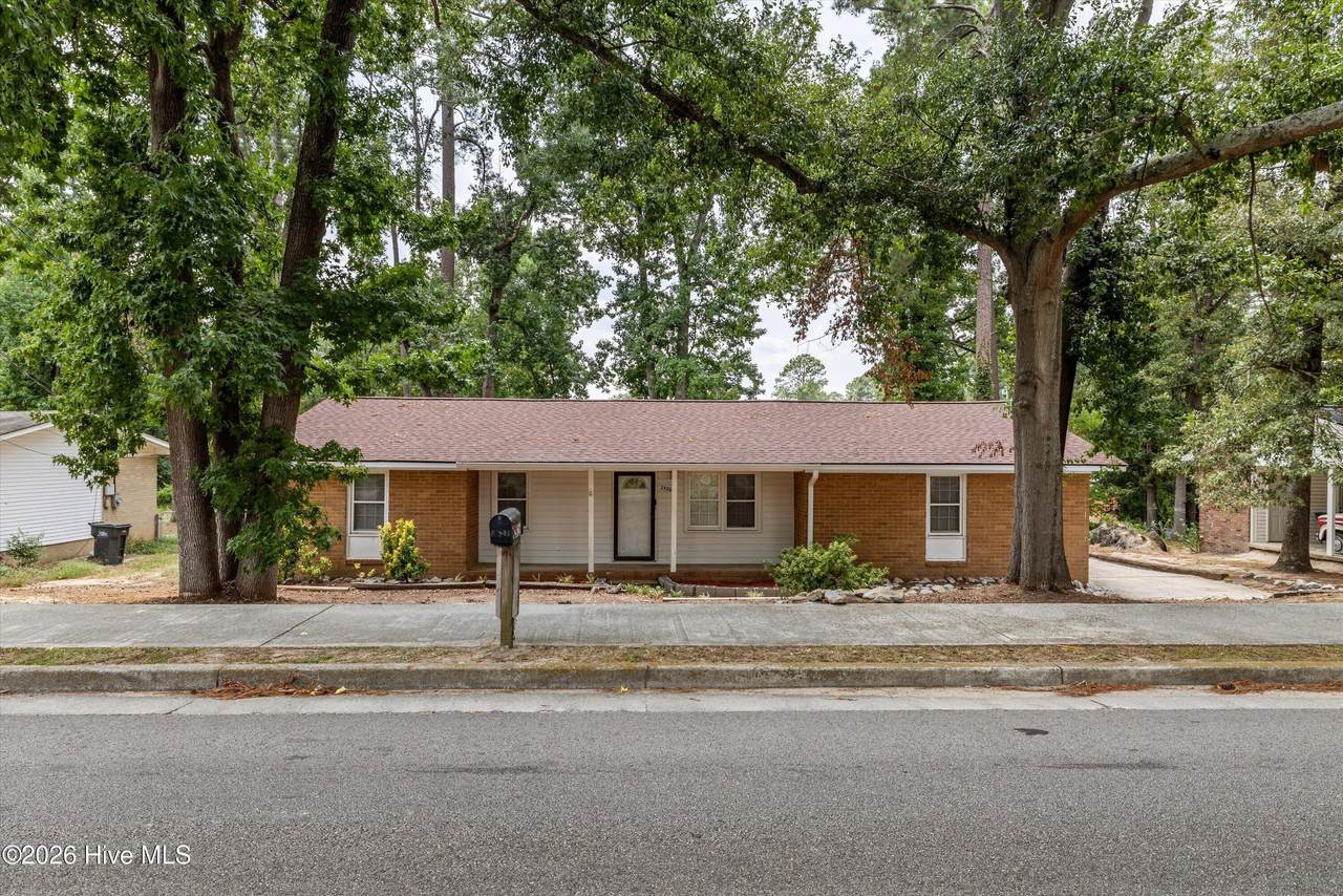 2526 Meadowbrook Drive - Photo 1