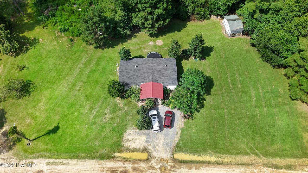 104 Eddie Drive - Photo 1