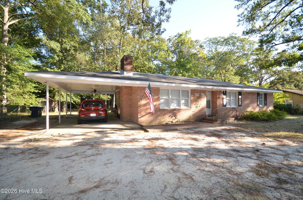 1704 Berkeley Boulevard - Photo 1