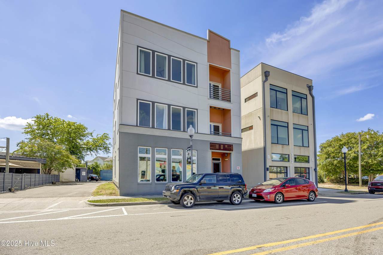 314 Davis Street - Photo 1