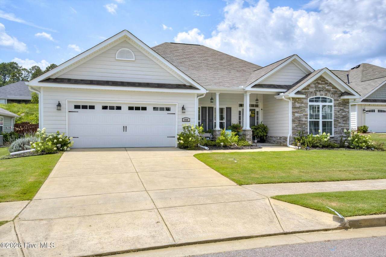848 Lynbrook Court - Photo 1