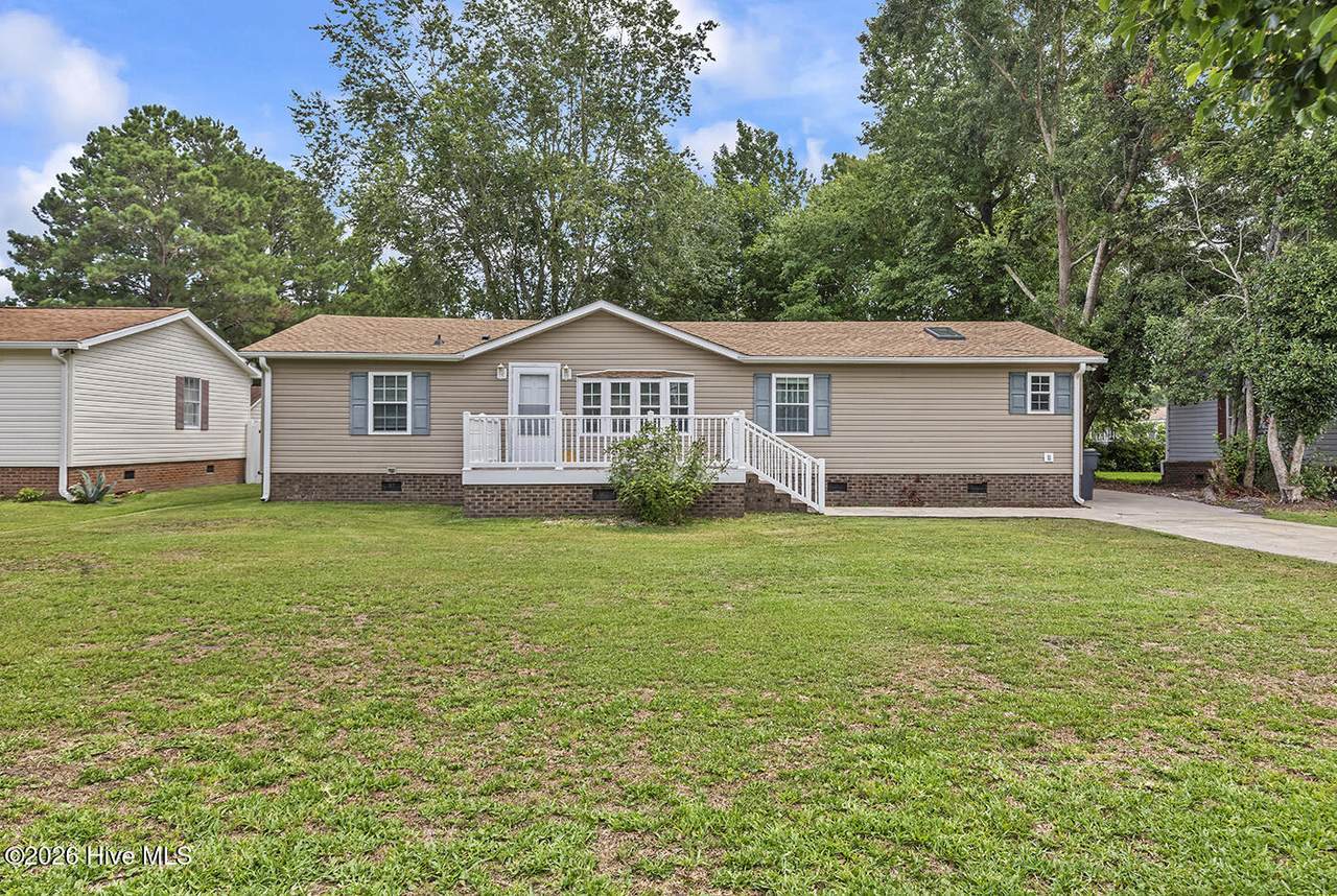 1075 Clubview Lane - Photo 1