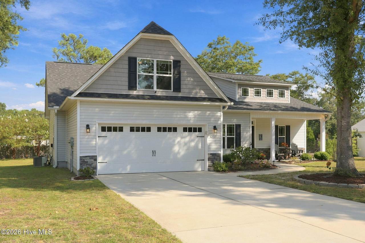 107 Sea Breeze Court - Photo 1