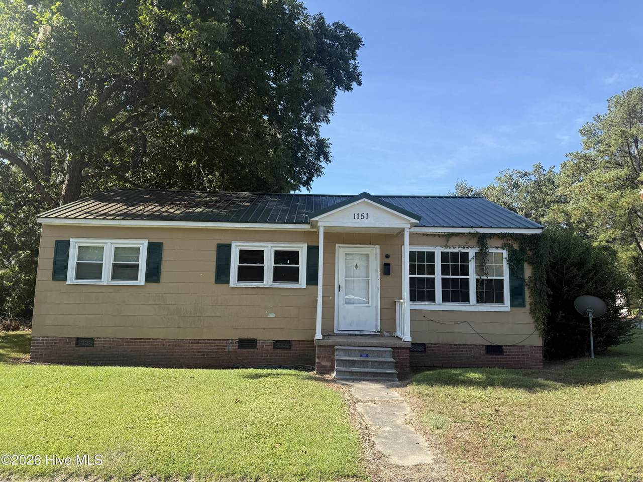 1151 Gordon Street - Photo 1
