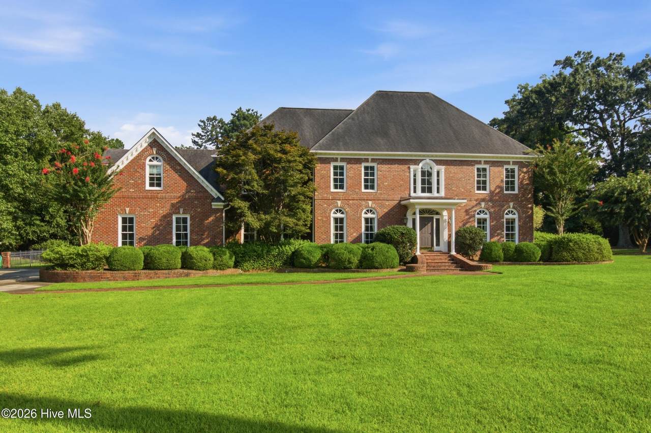 1107 Country Club Drive - Photo 1