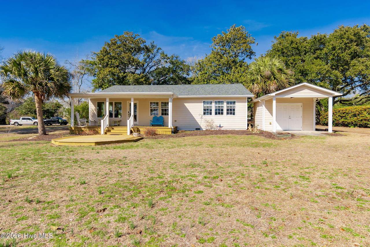 213 Sea Trace Lane - Photo 1