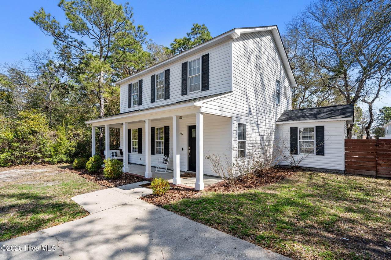 142 14th Street - Photo 1