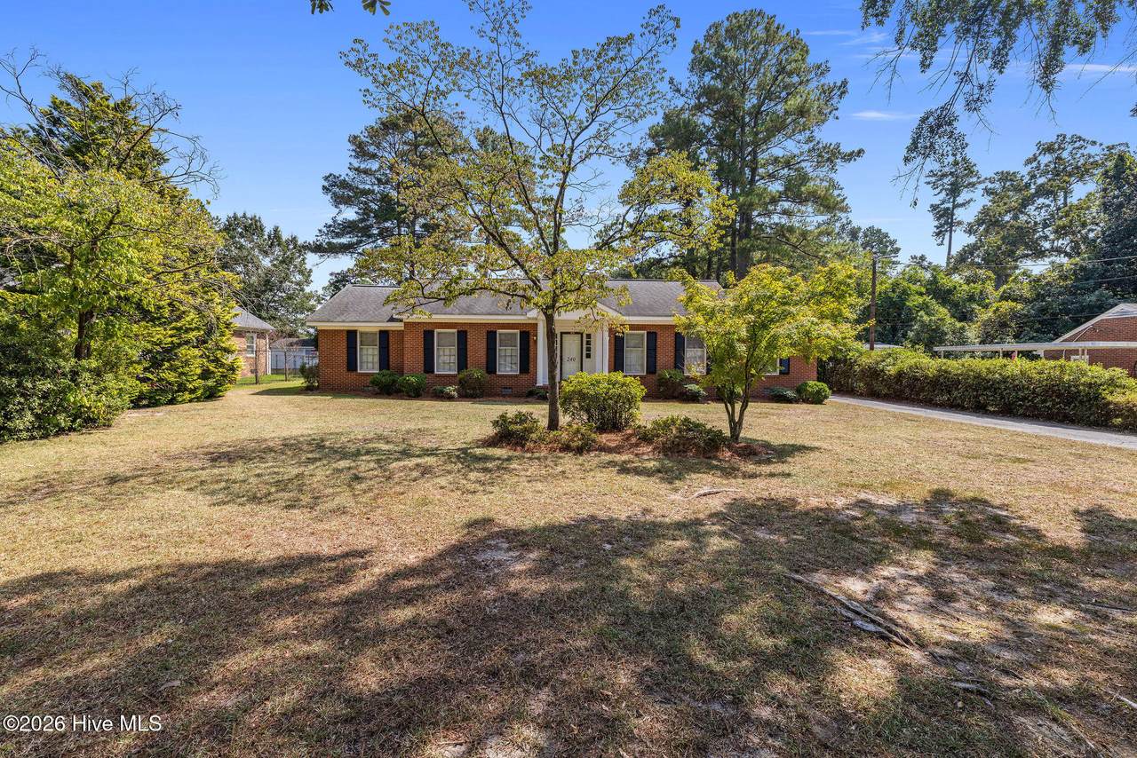 240 Hillcrest Drive - Photo 1