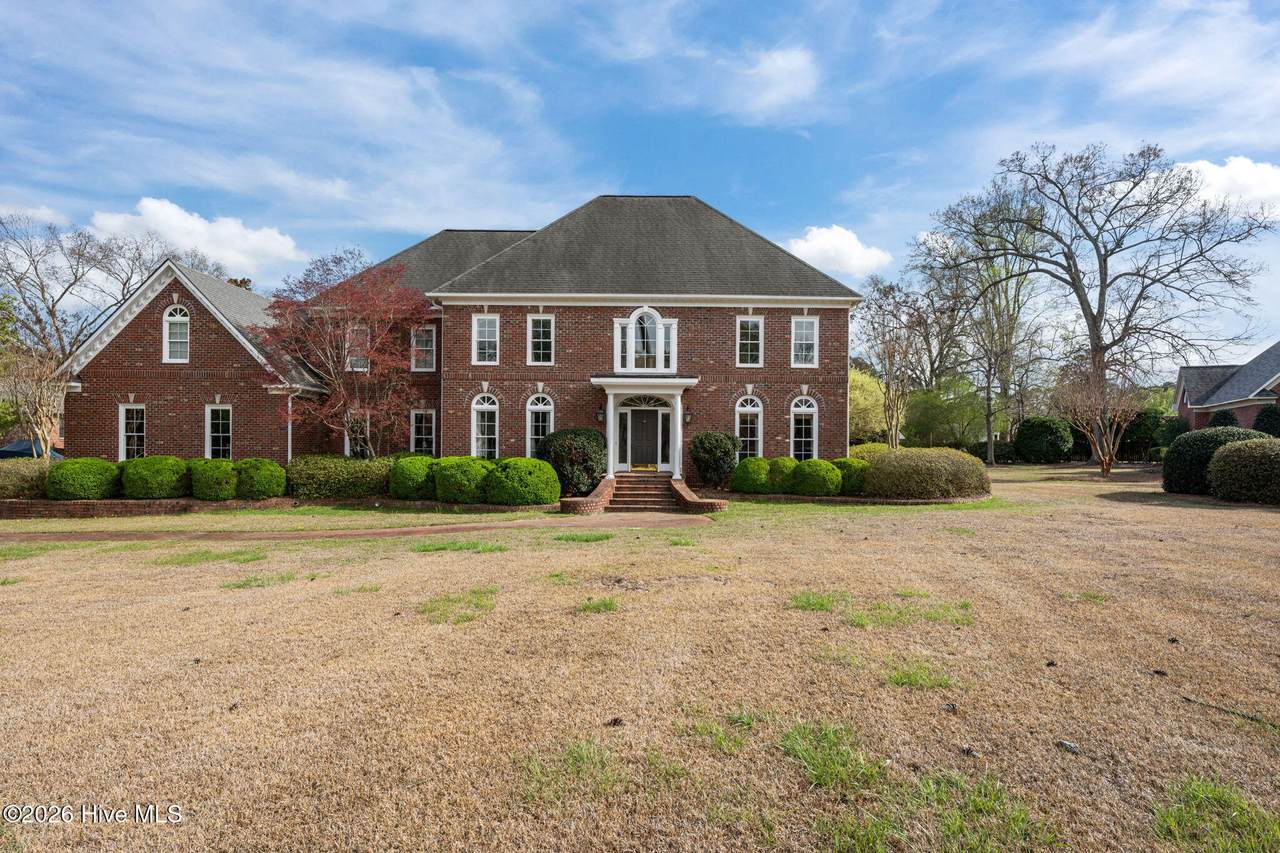 1107 Country Club Drive - Photo 1