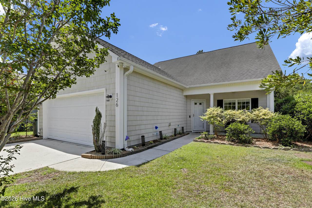 126 Leeward Lane - Photo 1